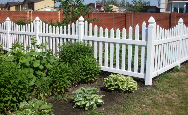 Мини забор для огорода
